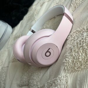 Beats Studio pros